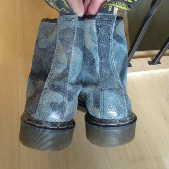 Doc Martens Camo lace up boots womens 8 - Picture 12 of 12